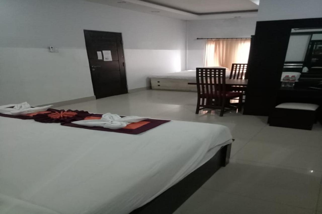 Capital O 2533 Shita Bali Hotel Jimbaran Buitenkant foto